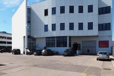 BETRIEBSOBJEKT | LOGISTIK-LAGER mit BÜRO in perfekter Lage | U3 "Zippererstraße" u. A23 St. Marx