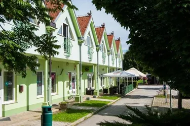 Expose Modernes Geschäfthaus in absoluter TOPLAGE Gornja Radonga 