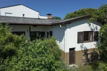 Bungalow mit großem Garten in guter Lage