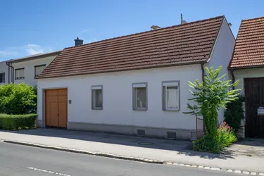 Charmantes Wohnhaus mit großem Garten und vielseitigen Nutzungsmöglichkeiten