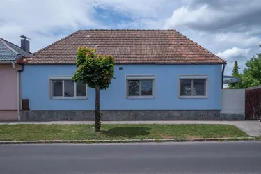 Einfamilienhaus auf großem Grundstück – viele Möglichkeiten, sofort beziehbar