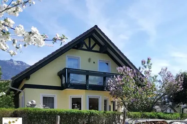 Traumhaftes Einfamilienhaus nahe dem Wolfgangsee - perfekte Lage mit Garten, Balkonen und Terrassen