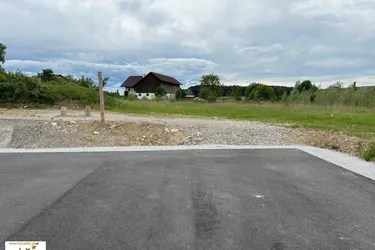 Gewerbepark-Investition in Salzburg: 12.000 m² BE-Baugrundstück!