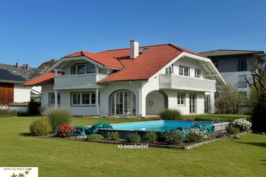 Villa mit Pool in Simbach, 10-Zimmer, mit Garten, Terrasse &amp; Doppel-Garage!
