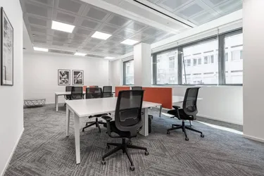 Werden Sie Teil einer Coworking-Gemeinschaft in Regus Icon Tower
