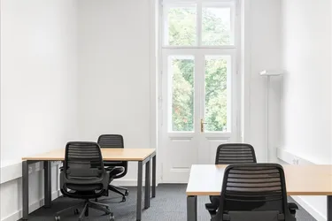 Expose All-inclusive-Zugang zu professionellen Büroräumen für 4 Personen in Regus Promenade 