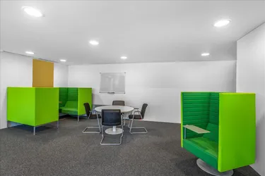 Expose Flexible Coworking-Mitgliedschaften in Regus Flybridge 