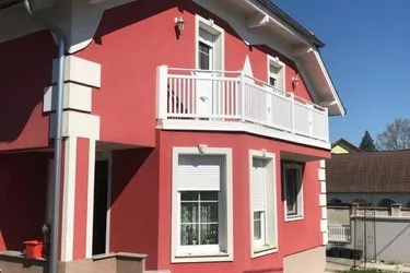 Expose Einfamilienhaus 202m² Wfl. - nur 3 Minuten zur Autobahn 8 Min. nach Wien