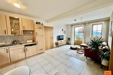 Wohlfühloase in Linz: Gepflegte Gartenwohnung mit Terrasse und 2 Stellplätzen!