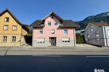 Mehrfamilienhaus mit 5 Wohnungen