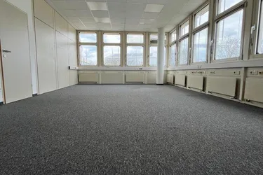 SCHULTZ IMMOBILIEN - Interessantes Betriebsobjekt mit Büro, Lager und weiteren Flächen!