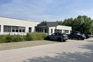 Büro,- Gewerbe,-Lagerflächen - voll vermietet