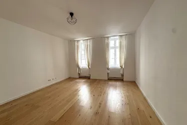 Modernes Wohnen im Altbauambiente!