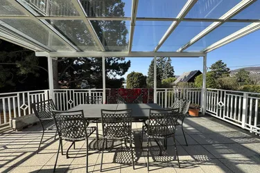Einfamilienhaus mit südseitigem Garten, Garage und Pool!