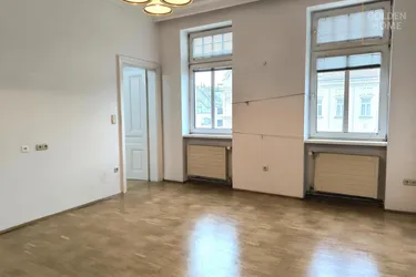 Altbau mit viel Platz und Gestaltungsmöglichkeit