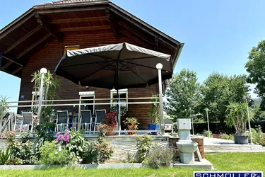 Außergewöhnliche Perle am Land - Einfamilienhaus in Holzbauweise mit großem Garten