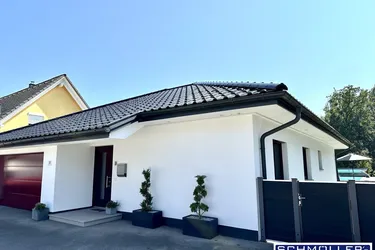 Traumhafter Bungalow - Moderner Wohnkomfort in idyllischer Lage