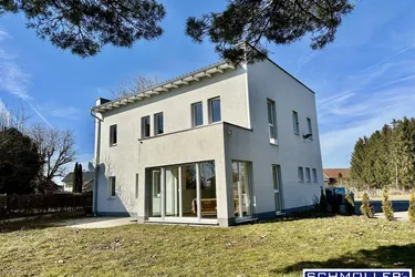 Modernes Wohnen mit Grünoase am Stadtrand von Wels - auch für 2 Familien geeignet!
