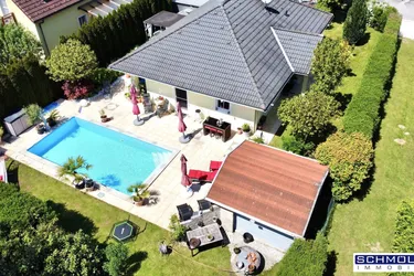 Wohlfühl-Bungalow mit Pool in idyllischer Lage - Nähe Wels