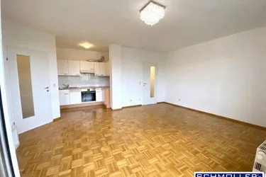 Teilmöbliert - Helle 2-Zimmer Wohnung mit Balkon und Garage