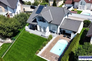 Familientraum mit Pool und Gartenparadies