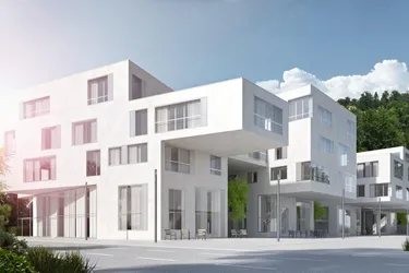 Jetzt einziehen: Traumwohnung inmitten der Altstadt mit Zugang zu Fitness &amp; Sauna