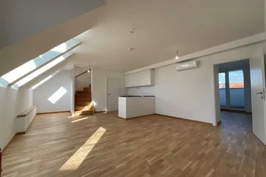 Expose Neubau DG-traumhafter Ausblick - 4 Zimmer - Ruhelage