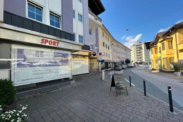 Großzügige Geschäftsfläche in lukrativer Lage über 2 Etagen