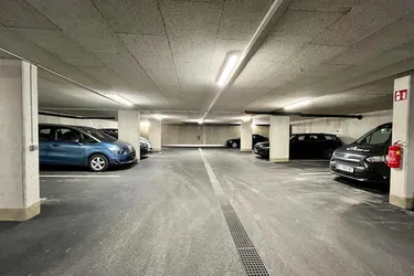 Tiefgarage zu mieten – Innsbrucker Straße 25