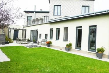 COOLE-DESIGNER-VILLA - EIN HAUS ZUM WOHNUNGSPREIS - ZEITLOS - MODERN - GRÜNRUHELAGE