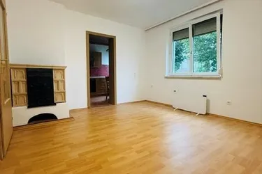 Rum - Austraße - nett eingeteilte 2-Zimmer-Wohnung mit Loggia und allgemeiner Parkfläche 
