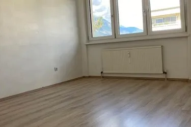 Pontlatzerstraße - sonnige 3-Zimmer-Wohnung mit Balkon und Tiefgaragenabstellplatz zu verkaufen 