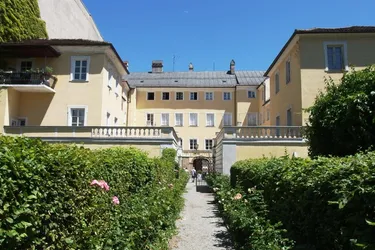 Palais Trapp - mitten im Zentrum 
2 Räume zur Vermietung als Büro 