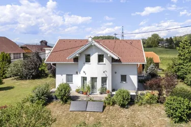 Geräumiges Einfamilienhaus mit großem Garten in sonniger Lage in der Gemeinde Maria Saal
