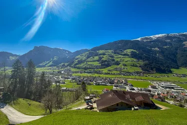 Grundstück in unverbaubarer Aussichtslage im Zillertal