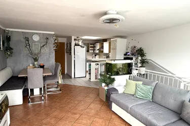Attraktive 3 Zimmer-Maisonette-Wohnung mit Dachterrasse in Uninähe