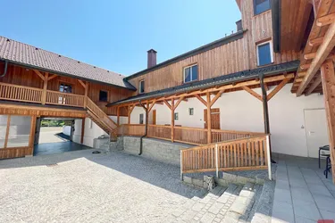 Modernisierter Vierkanthof mit vielen Möglichkeiten