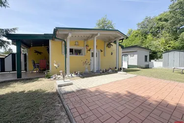 Entzückendes Ferienhaus in traumhafter Ruhelage auf Pachtgrund