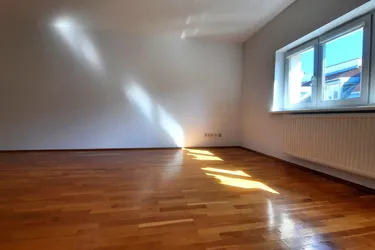 HELLIGKEIT-RUHE-GEMÜTLICHKEIT MIT BALKON