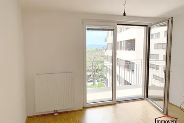 Helle 2-Zimmerwohnung mit Balkon!