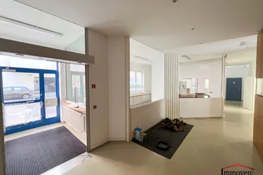PROVISIONSFREI - Straßenseitiges Büro beim Nordwestbahnviertel! (Mietbeginn nach Vereinbarung)