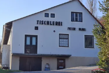 GELEGENHEIT in Gamlitz - Großzügige Lagerfläche (auch teilbar) mit Parkplatz!
