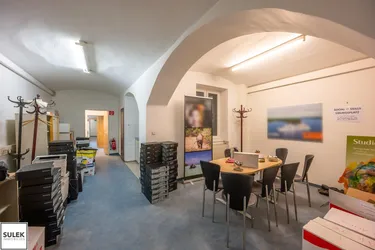 Universitätsring 8 - Repräsentative Adresse für Startups, Büros, usw.