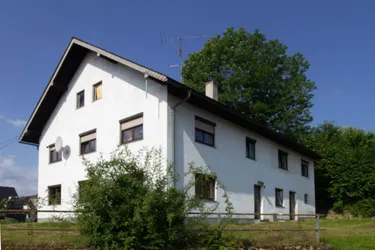 Neuer Preis: Objekt in guter Lage mit viel Platz - ausbaufähig!
