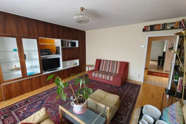 OMA ist ausgezogen - 90m² | 3 Zimmer | perfekte Infrastruktur | ruhige Innenhoflage