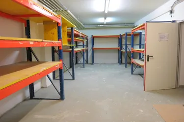 Werkstatt, Büro, Lager mit BA für Maler u. Anstreicher !
