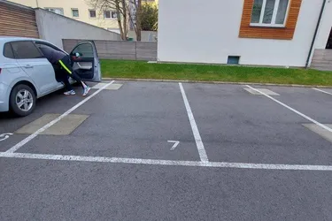 Expose KFZ Abstellplatz (Innenhof) im Herzen von Baden