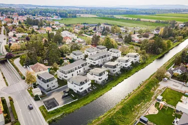 ***MIT WOHNBAUFÖRDERUNG ab € 1.870/Monat in der erste Reihe mit Blick auf den Werkskanal