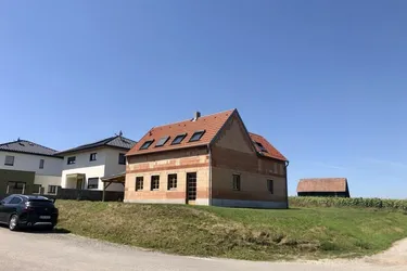 Rohbau-Haus, schön und ruhig gelegen - vollenden Sie Ihren Wohntraum