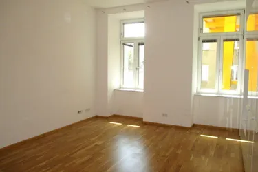 Attraktives Büro / attraktive Praxis mitten im Fünften